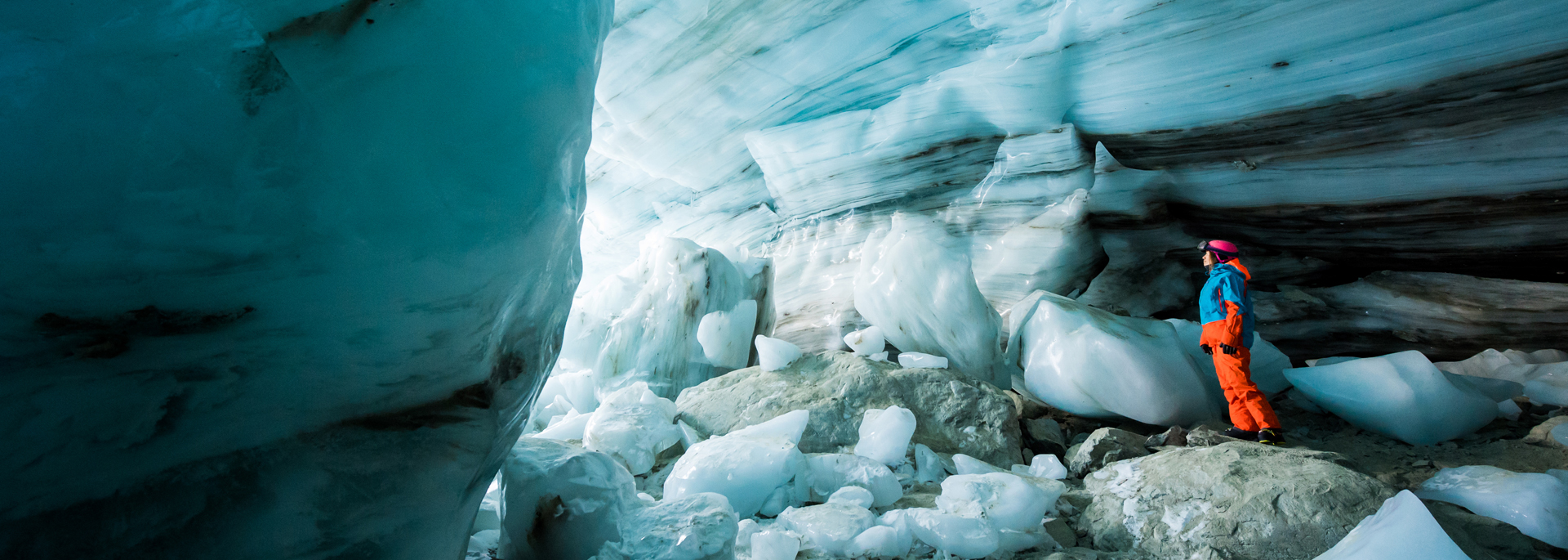 canada winter ice cave