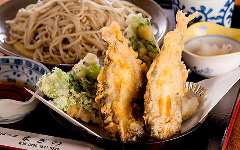 Freshly boiled soba noodles with a side of fried tempura