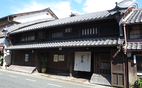 Exterior of Kosaka Brewery in Gifu Prefecture