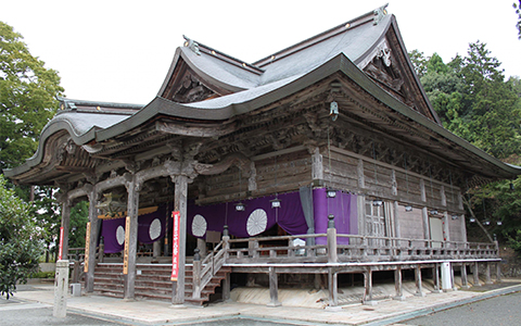 Exterior of Nariaiji Temple in Kyoto