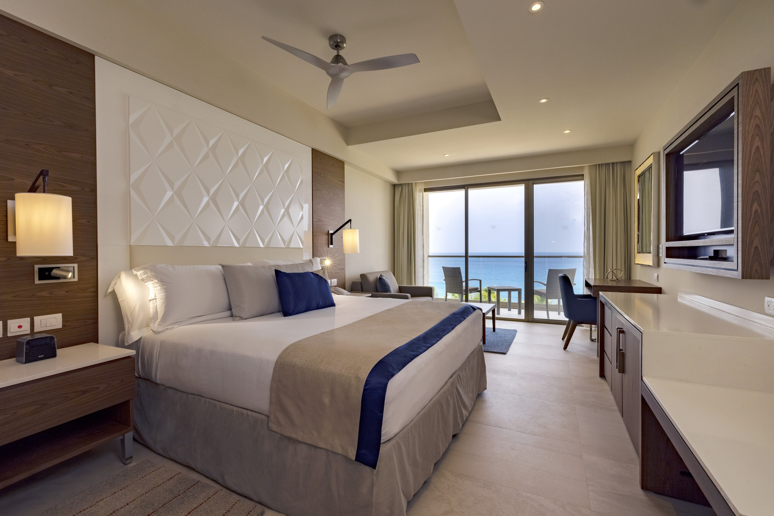Luxury Junior Suite Ocean Front