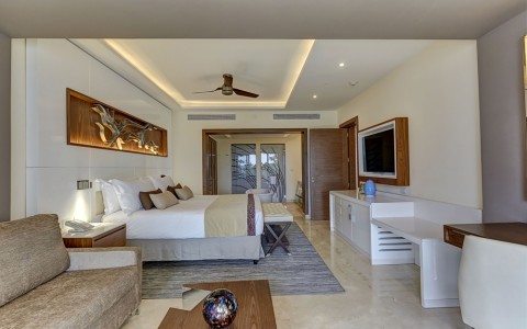 Diamond Club™ Luxury Chairman’s Two, Three, or Four Bedroom Ocean Front Suite