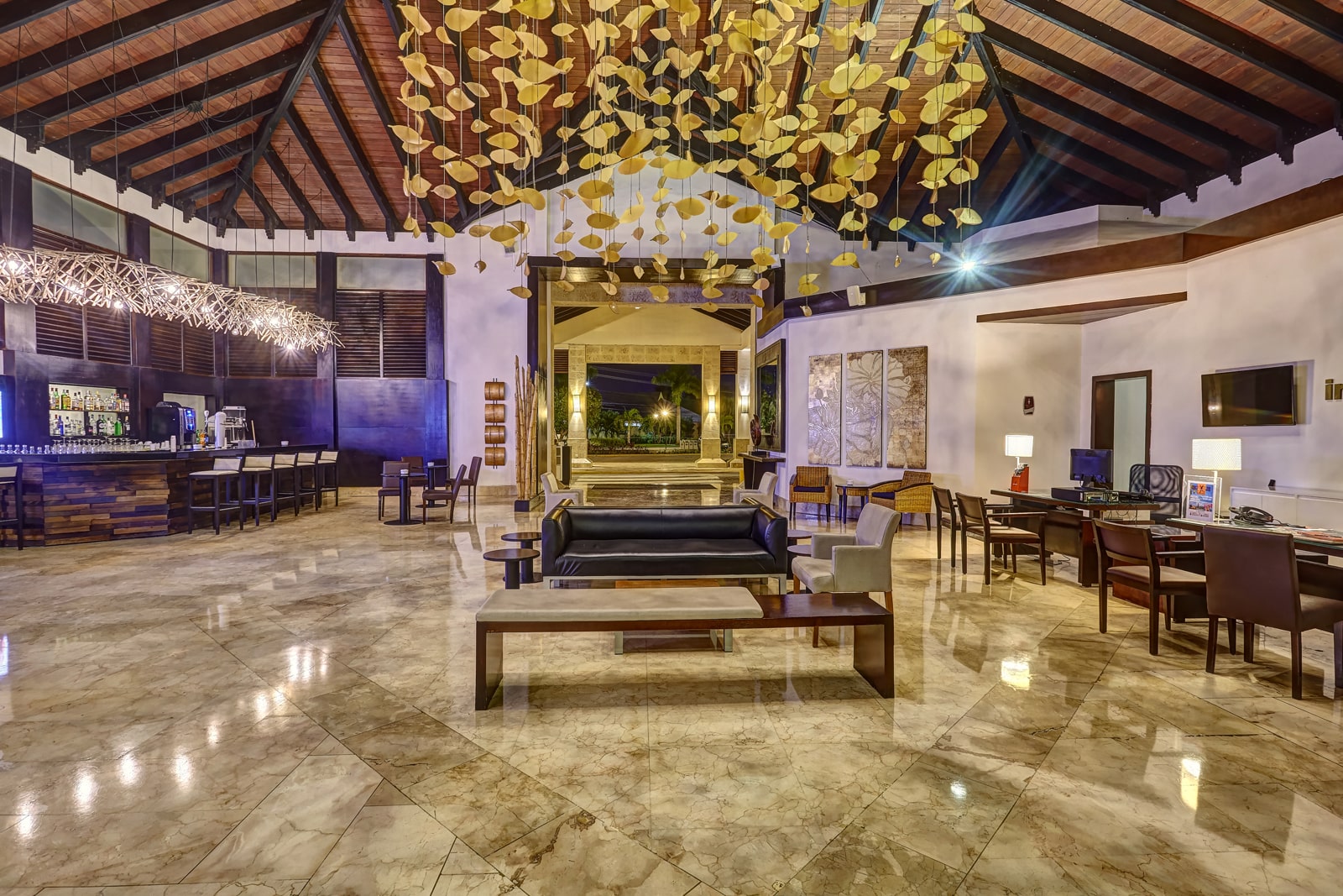 lobby bar